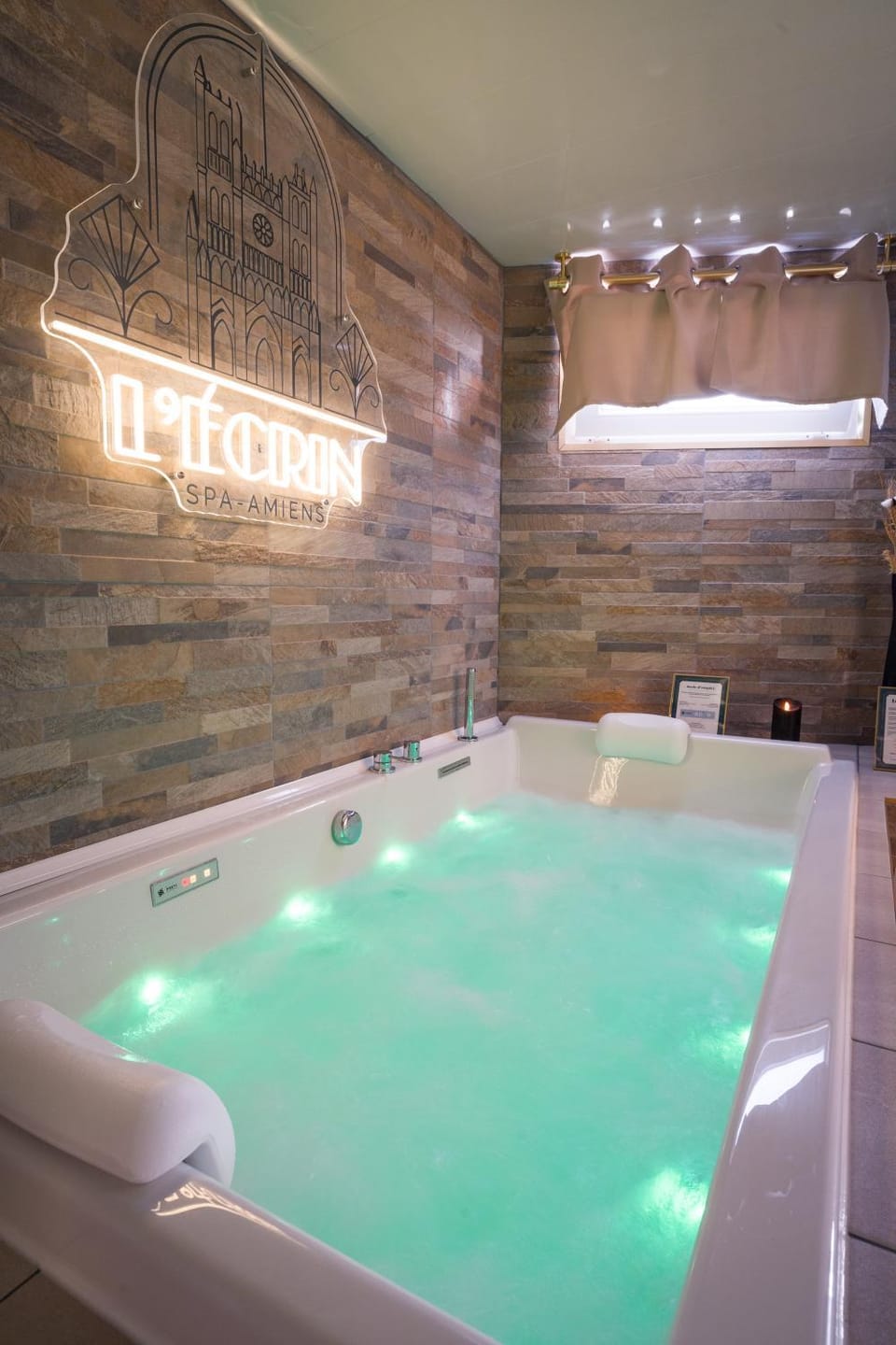 Hot Tub, Spa and wellness centre/facilities