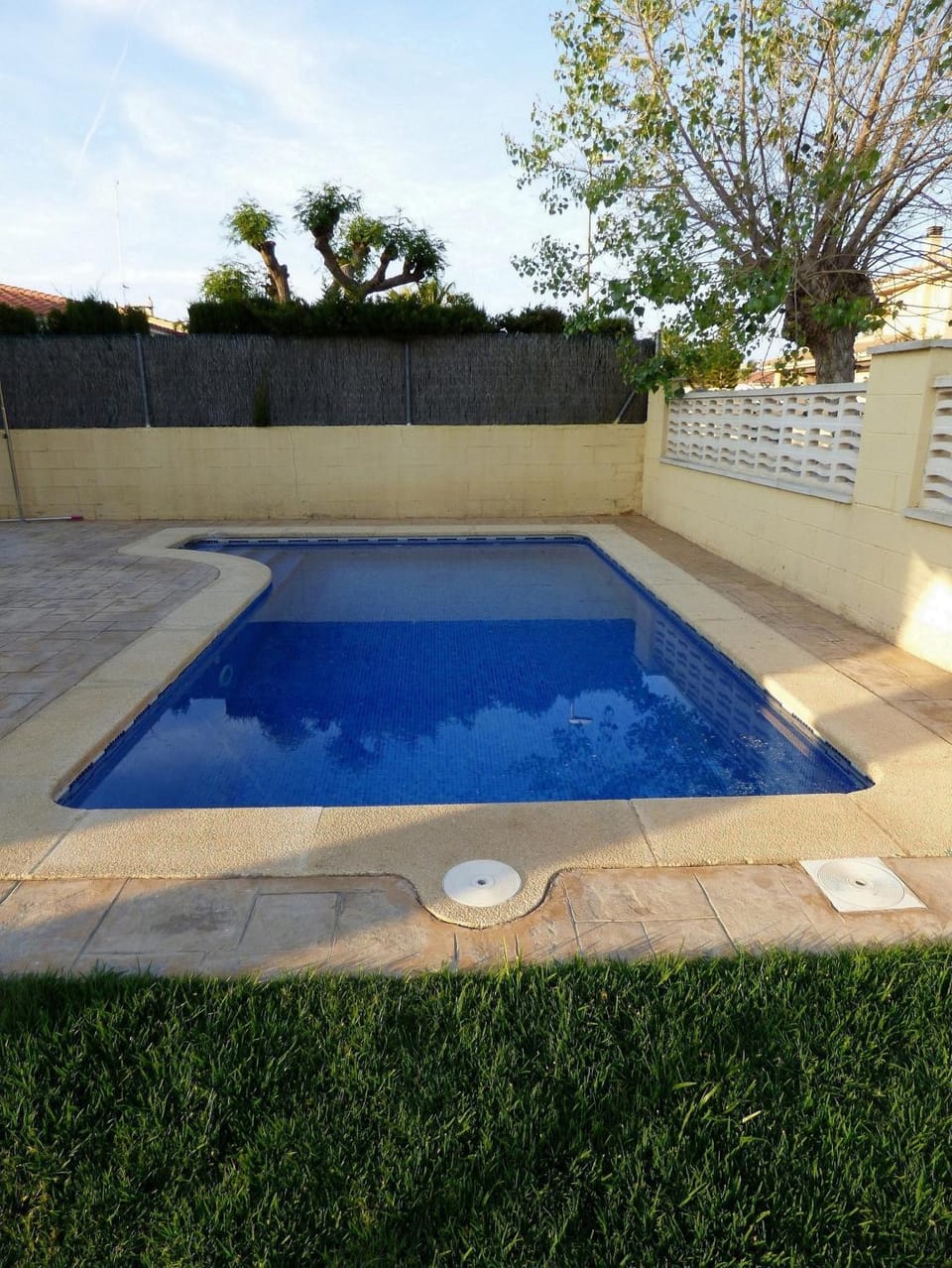 Swimming pool, Swimming pool