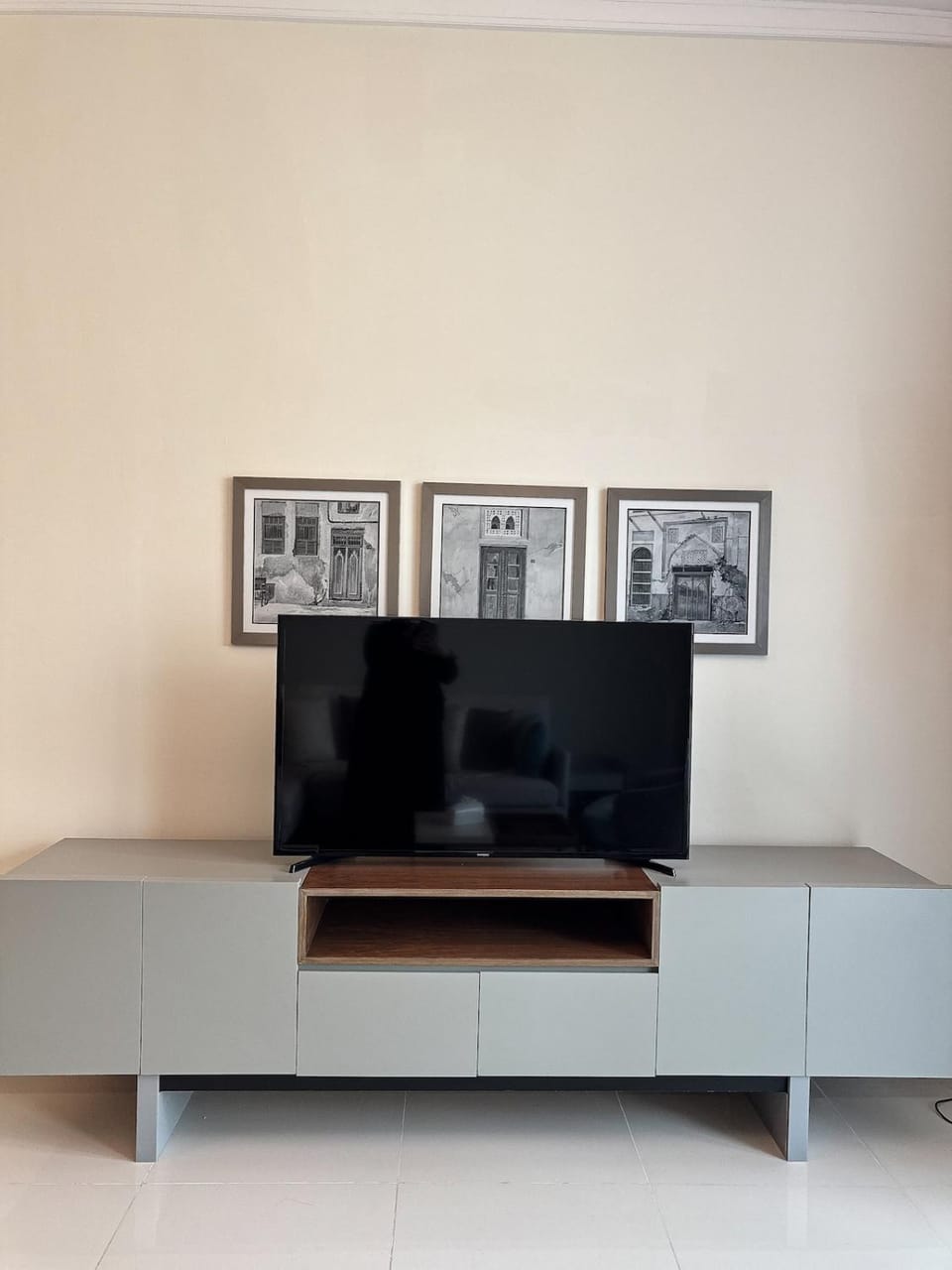 Spacious 3-Bedroom Apartment with Sea & City Views Apartment in Manama