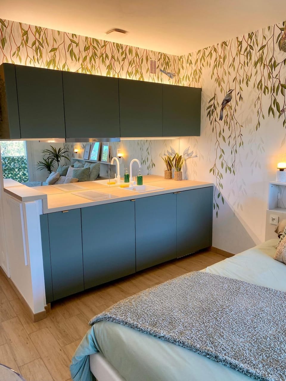 Kitchen or kitchenette