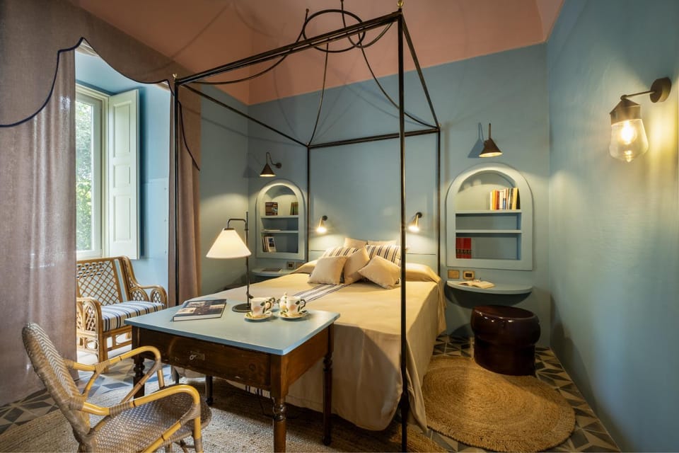 Bed, Photo of the whole room