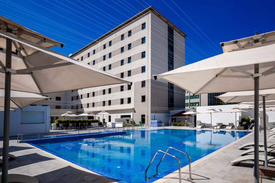 Swimming pool, Swimming pool