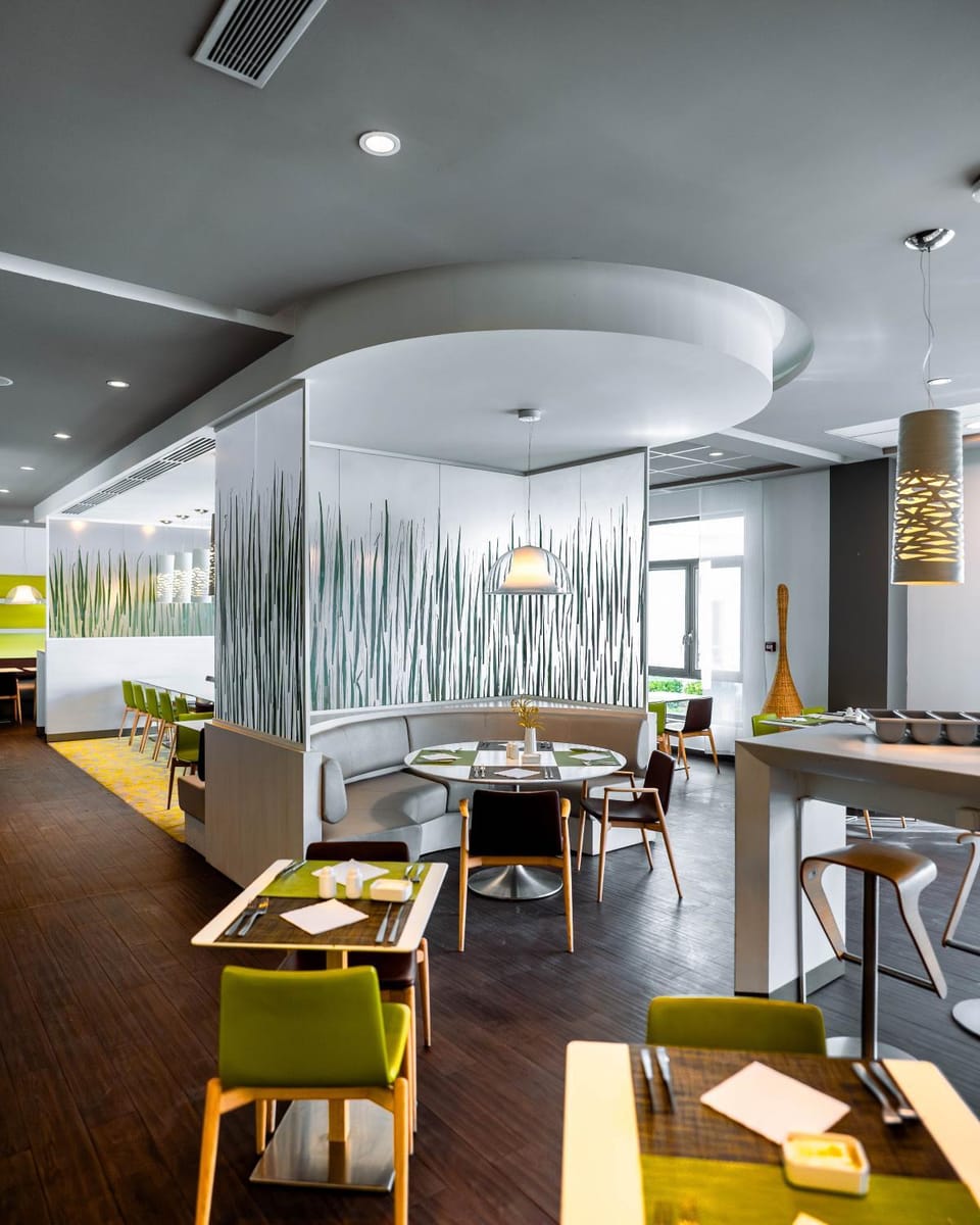 Restaurant/places to eat, Restaurant/places to eat