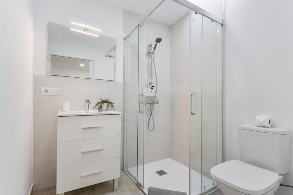 Bathroom, Living room