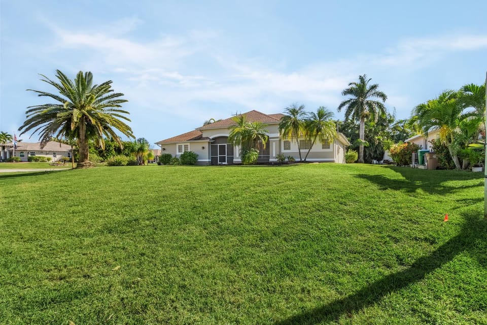 Villa Izabella - Cape Coral - Roelens Vacations House in Cape Coral
