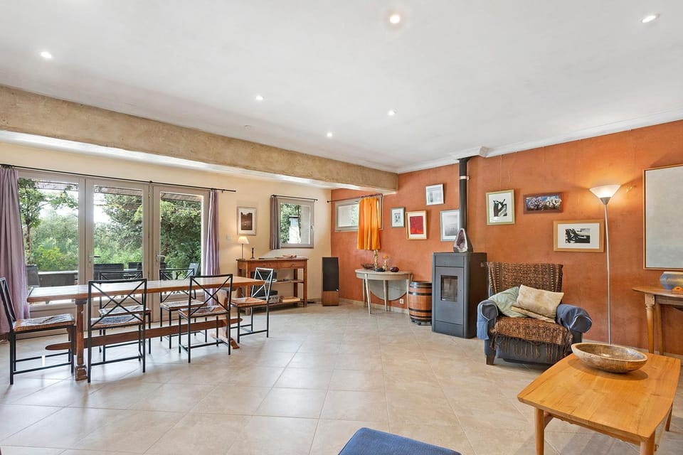 Maison avec piscine dans la nature House in Salernes