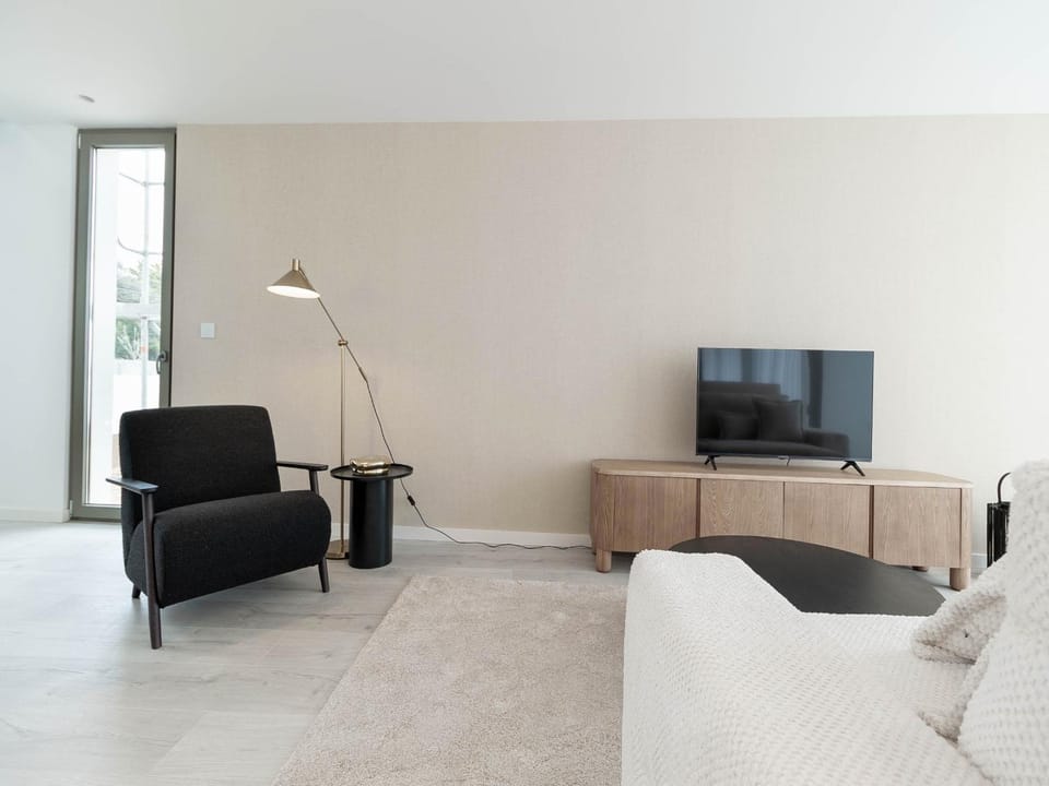 TV and multimedia, Seating area