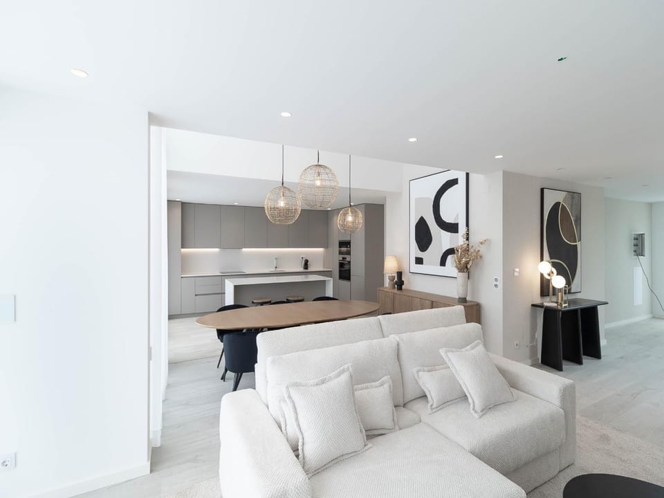 Kitchen or kitchenette, Seating area, Dining area