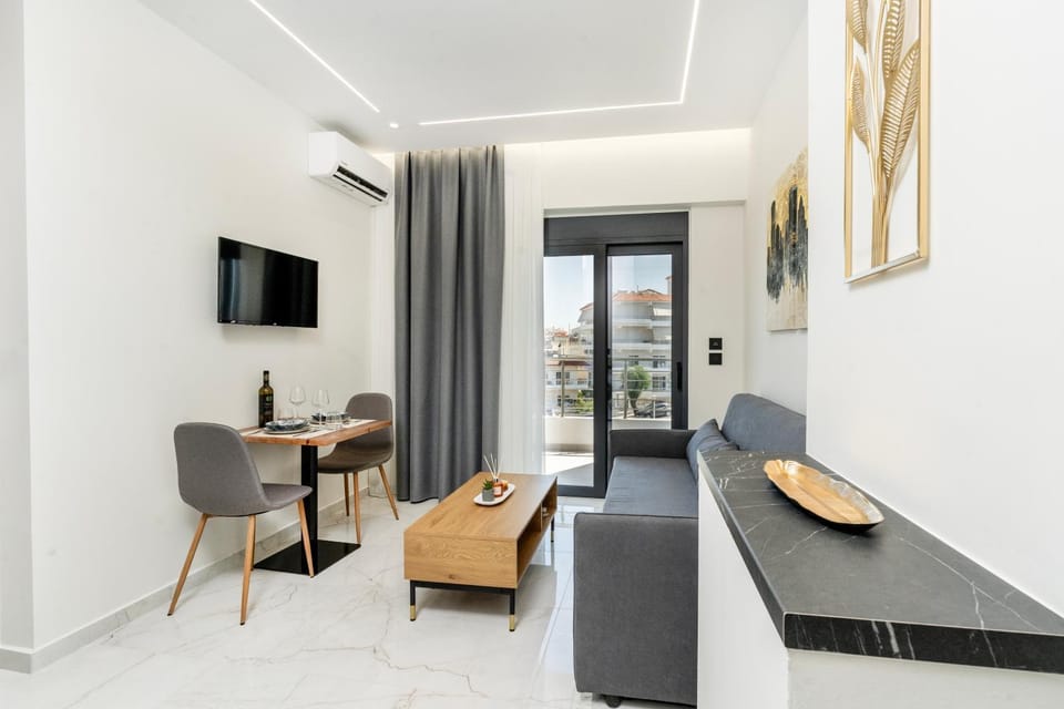 TV and multimedia, Living room, Seating area, Dining area, air conditioner