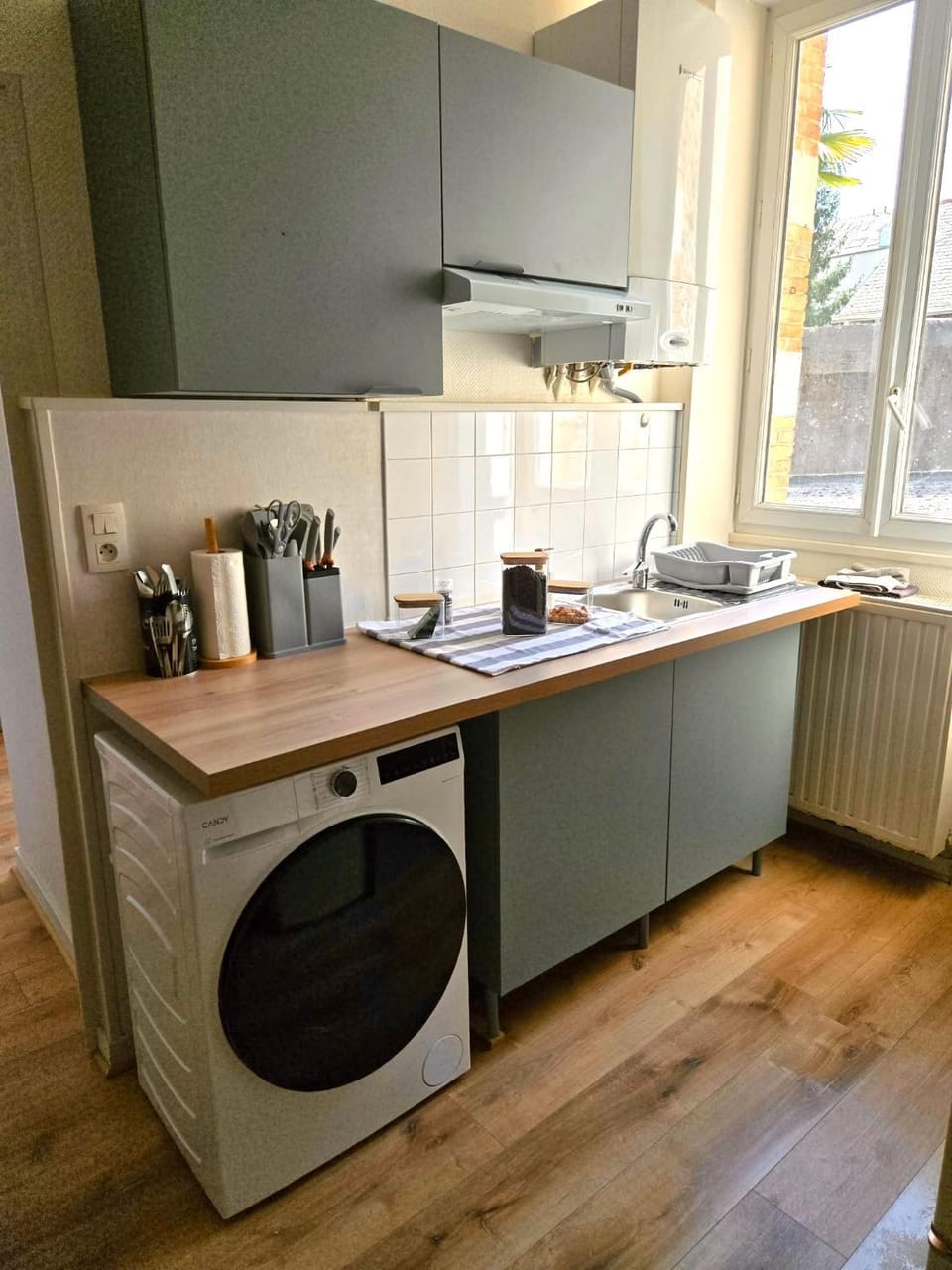 Charmant appartement proche gare et centre ville Apartment in Laval