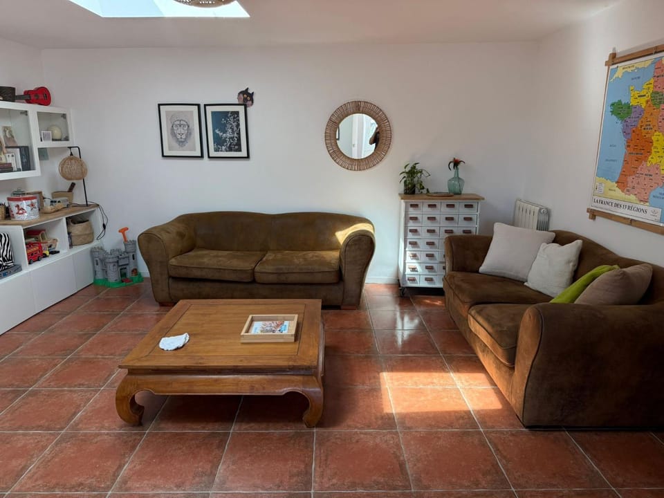 Communal lounge/ TV room, Living room