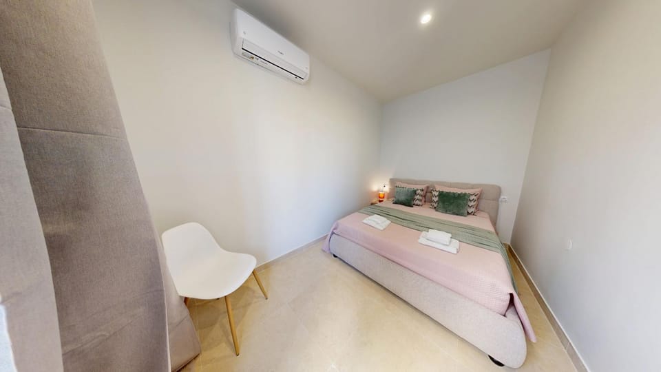 Lobster Room - Coral - 2 Bed and Breakfast in Guia