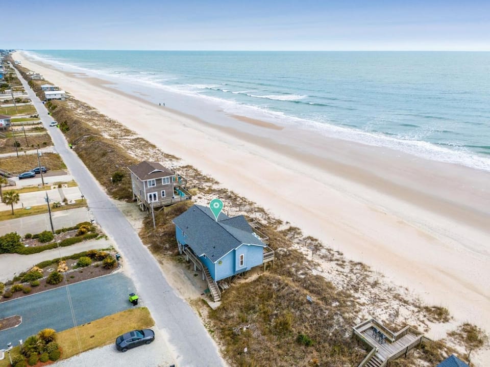 Livin' On A Prayer - Charming 3 bedroom oceanfront cottage House in North Topsail Beach
