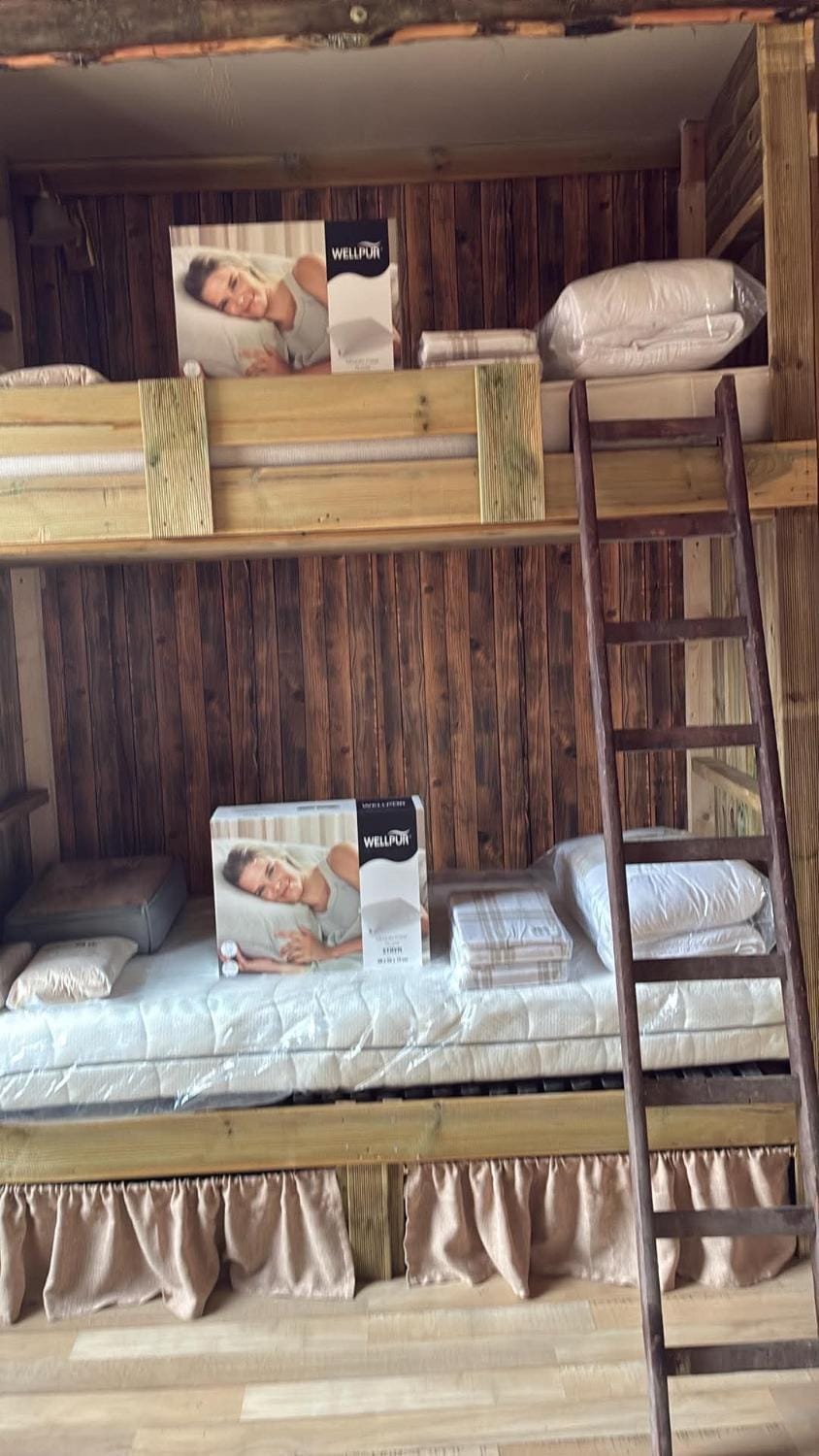 Appartement au charme d'antan - Jeux, lecteurs DVD & VHS - à quelques minutes de Pairi Daiza, - à deux pas du Château ou RAVel - entre Tournai et Mons Apartment in Belgium