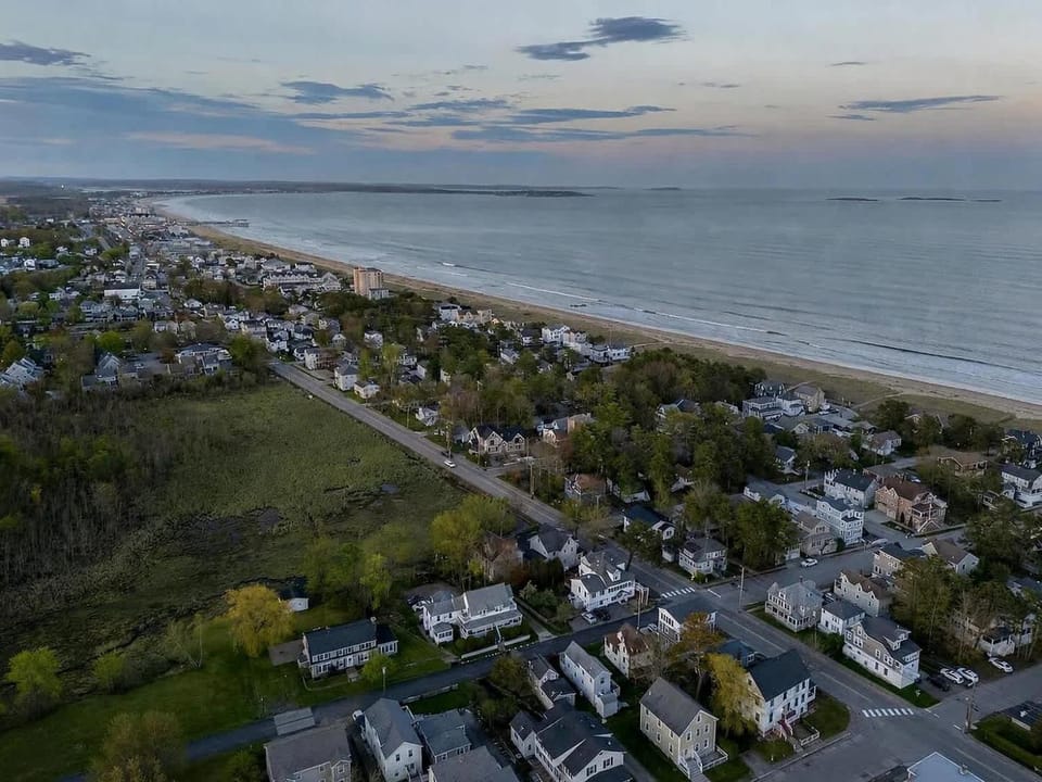 Private Coastal Residence in the Heart of Ocean Park Maine with Nearby Beach Access Apartment in Ocean Park