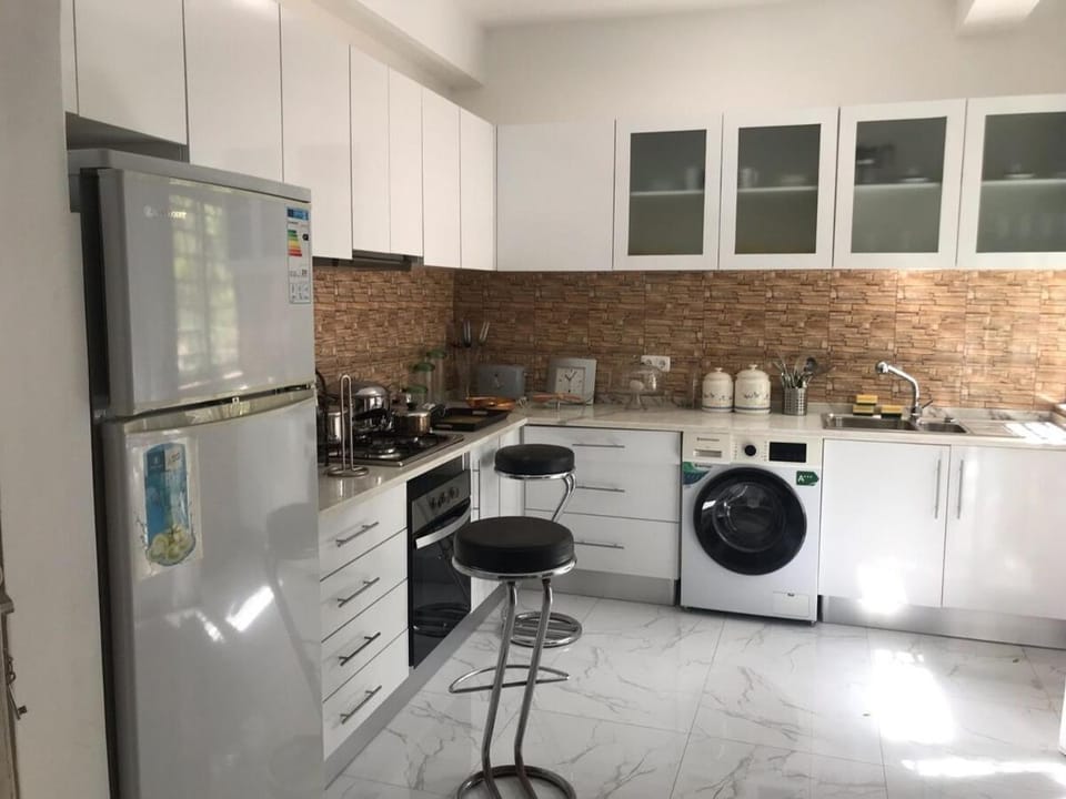 Modern 2-Bedroom Apartment in the Heart of Plateau, City Center Apartment in Praia