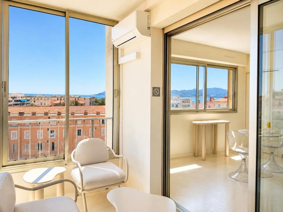 Premium Suite with Panoramic Sea Views Cannes Apartment in Cannes