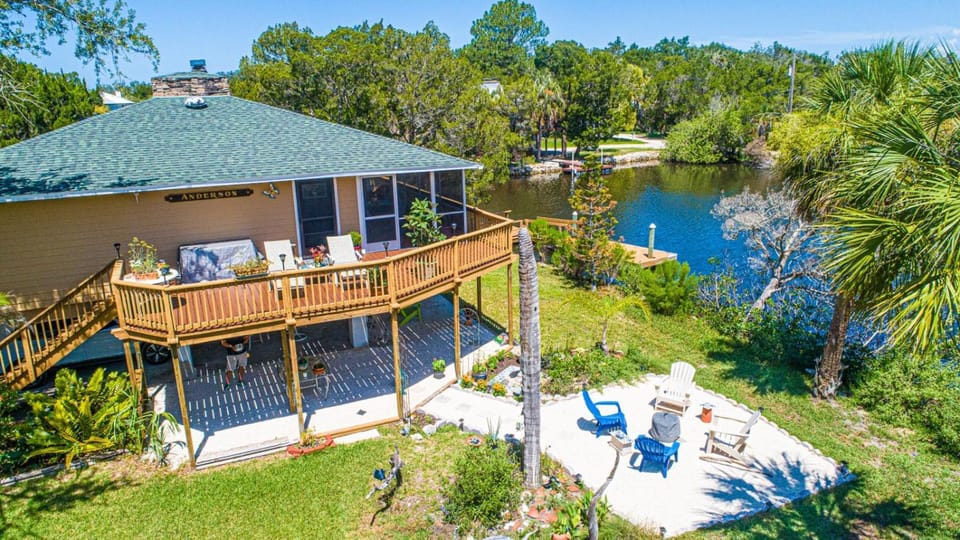Property building, Day, Natural landscape, Bird's eye view, River view