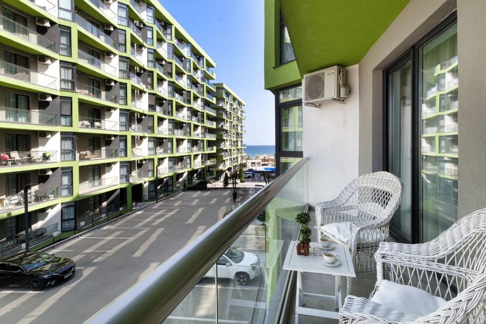 Bavaro 50 by Alezzi Resort Apartment in Constanța County