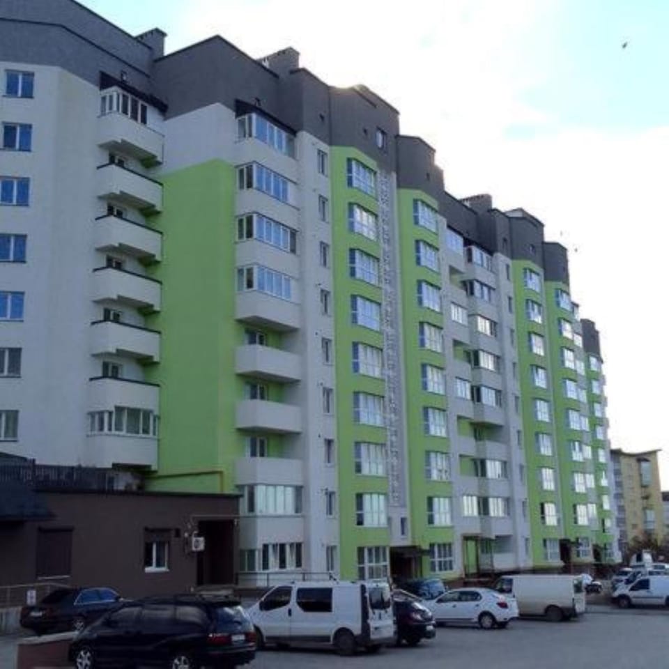 Property building, Location