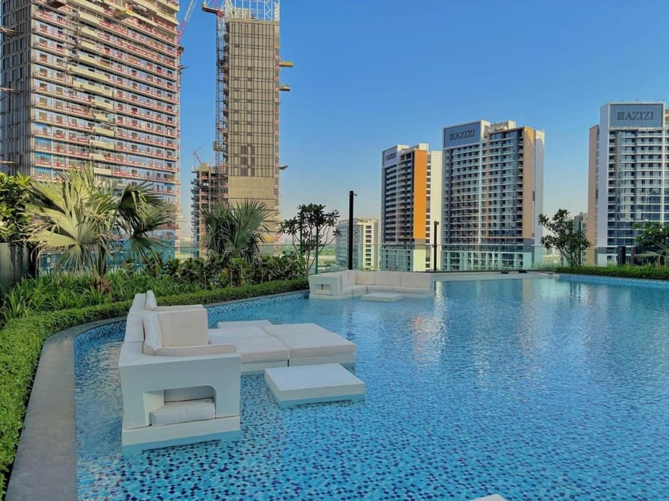 FIRST CLASS 1BR Chic Glimpse Near Downtown Apartment in Dubai