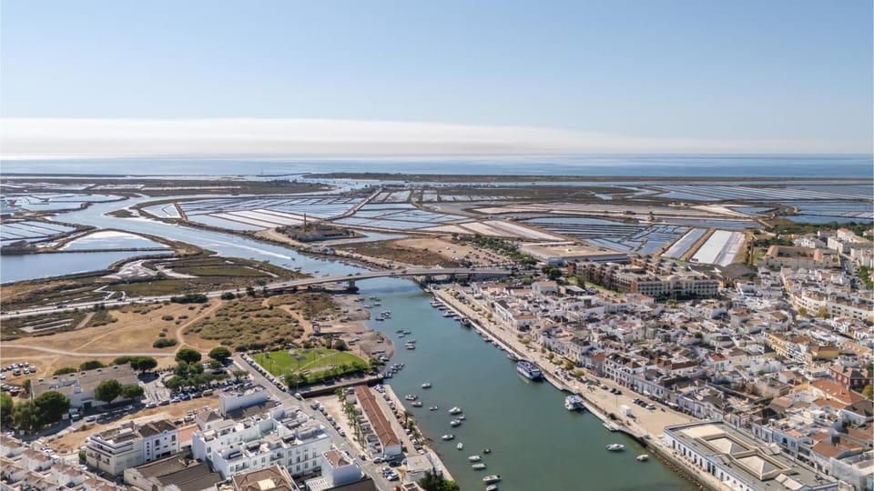 Rooftop Terrace in Tavira by LovelyStay Apartment in Tavira