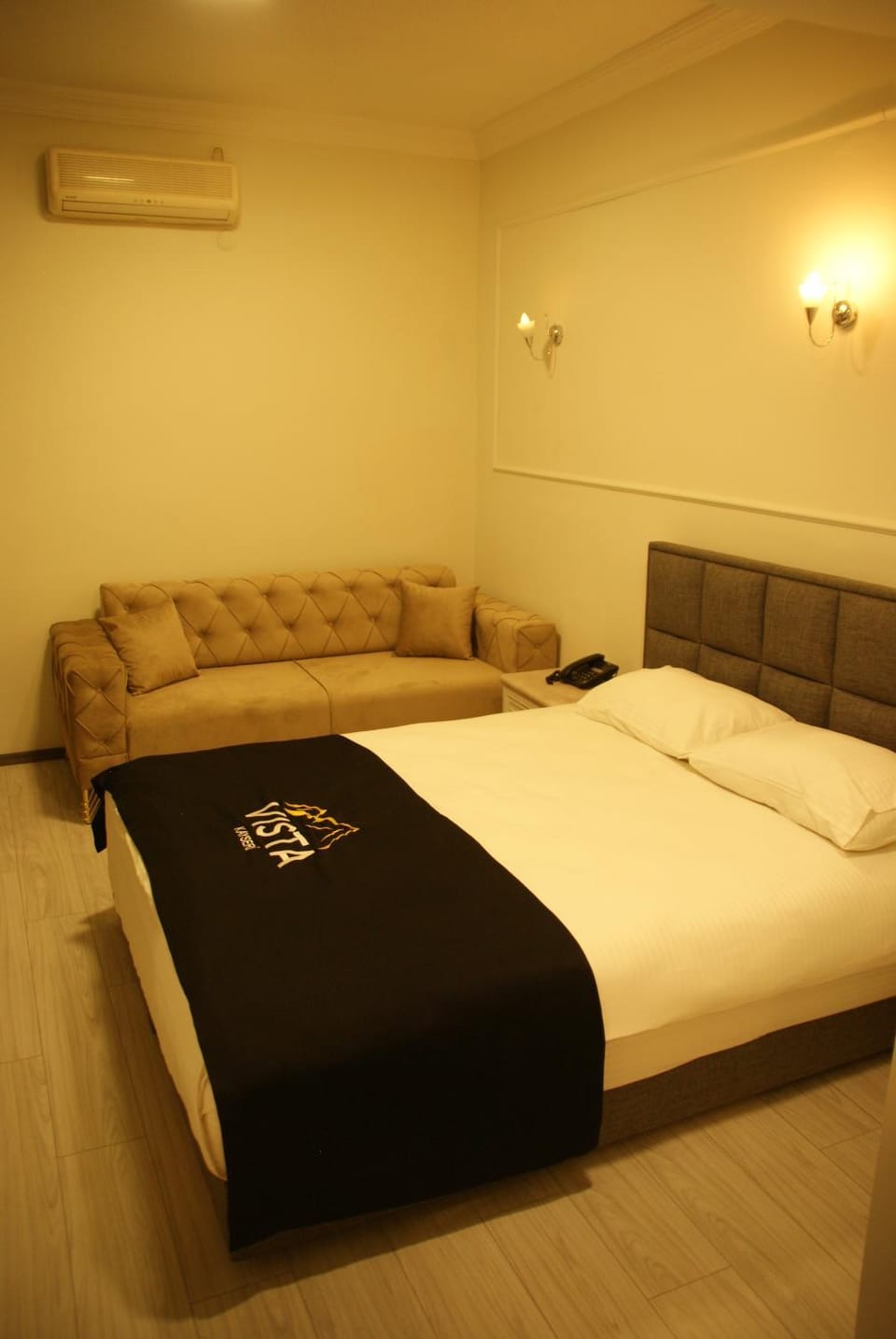 Photo of the whole room