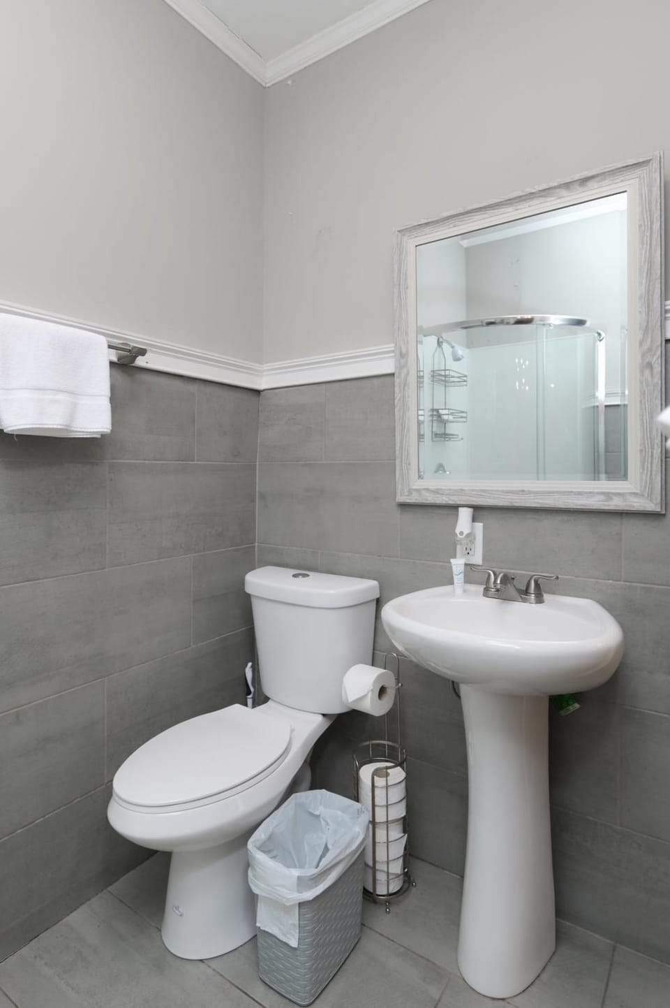 Bull Street Bungalow - Close to USC and 5 TVs! House in Columbia
