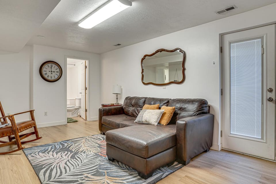 Utah Valley Basecamp: Apt for Hikers & Explorers! Apartment in Utah