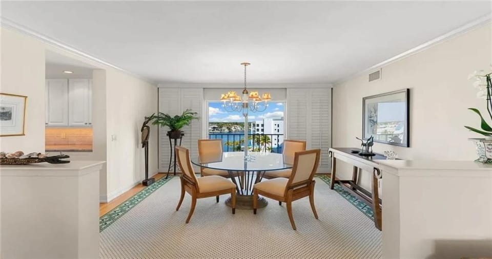 Waterfront Coastal Elegance Apartment in Vanderbilt Beach