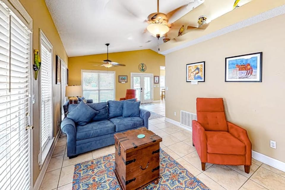 Crystal Beach Subdivision - Southern Comfort House in Destin