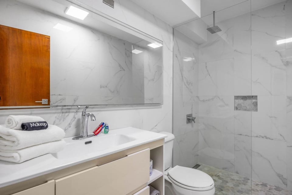 Isla Verde Beachfront ESJ Tower by Otium Apartment in Carolina