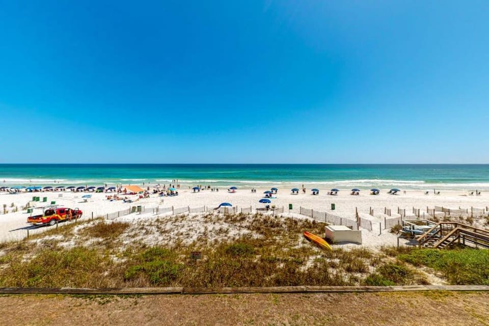 2nd Floor Condo Many Amenities Beach Access Beach Equipment Included House in Destin