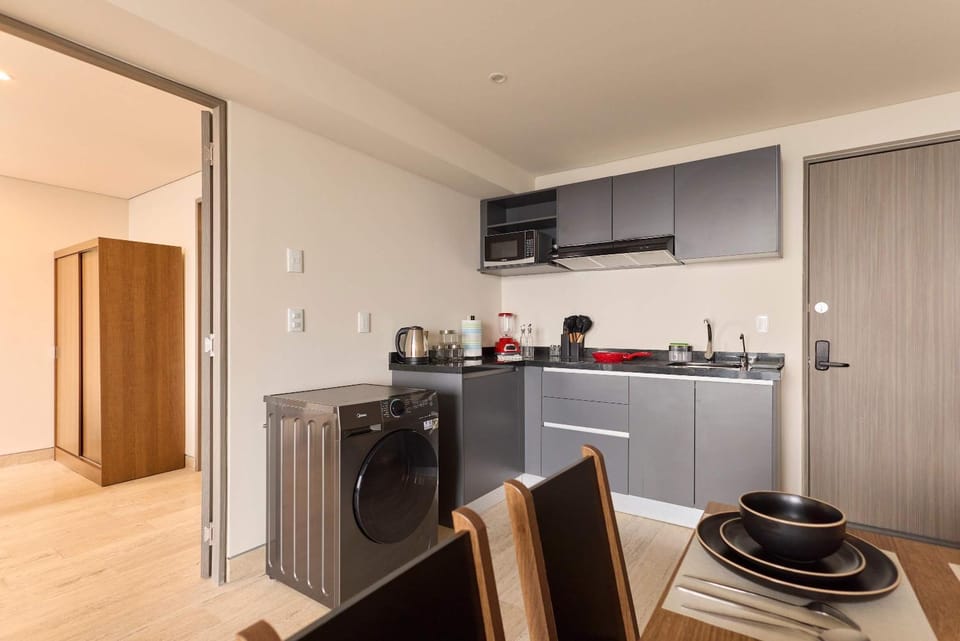 Kitchen or kitchenette, Dining area, stove, toaster