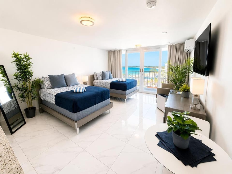 Cool beachfront apartment in Isla Verde with great ocean view Apartment in Carolina