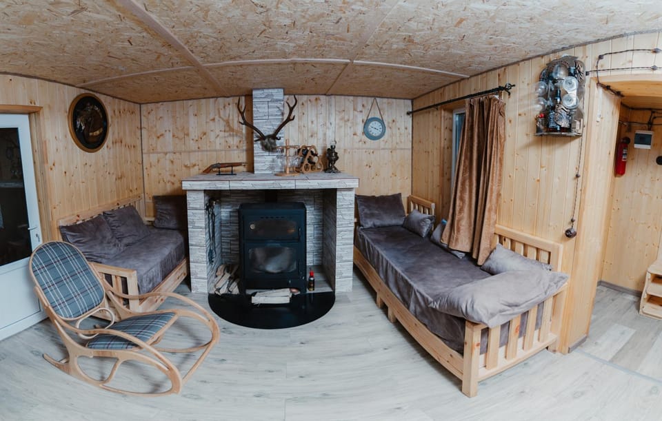 Kitchen or kitchenette, Living room, Seating area, fireplace