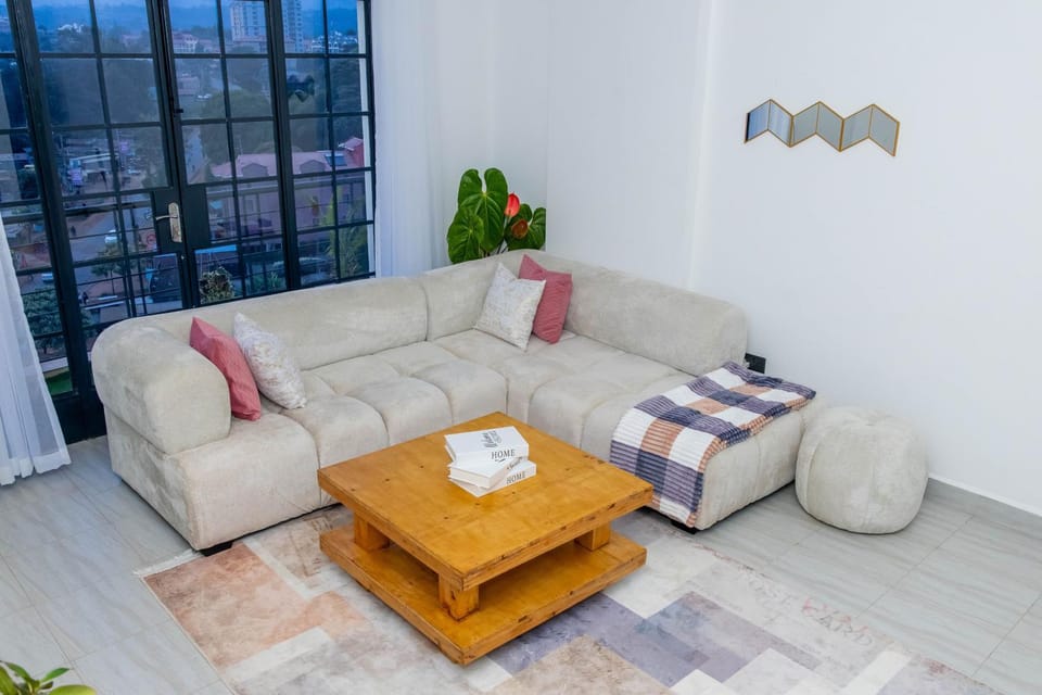 Spacious Bright 2BR Apt Near UN&Two rivers mall Apartment in Nairobi