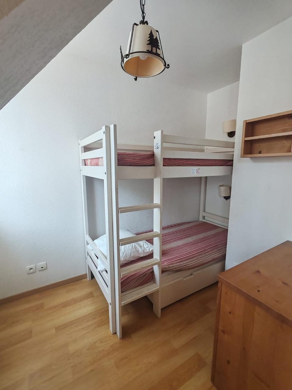T2 HYPER CENTRE LUCHON AVEC ASCENSEUR 2 A 6 pers Apartment in Occitanie