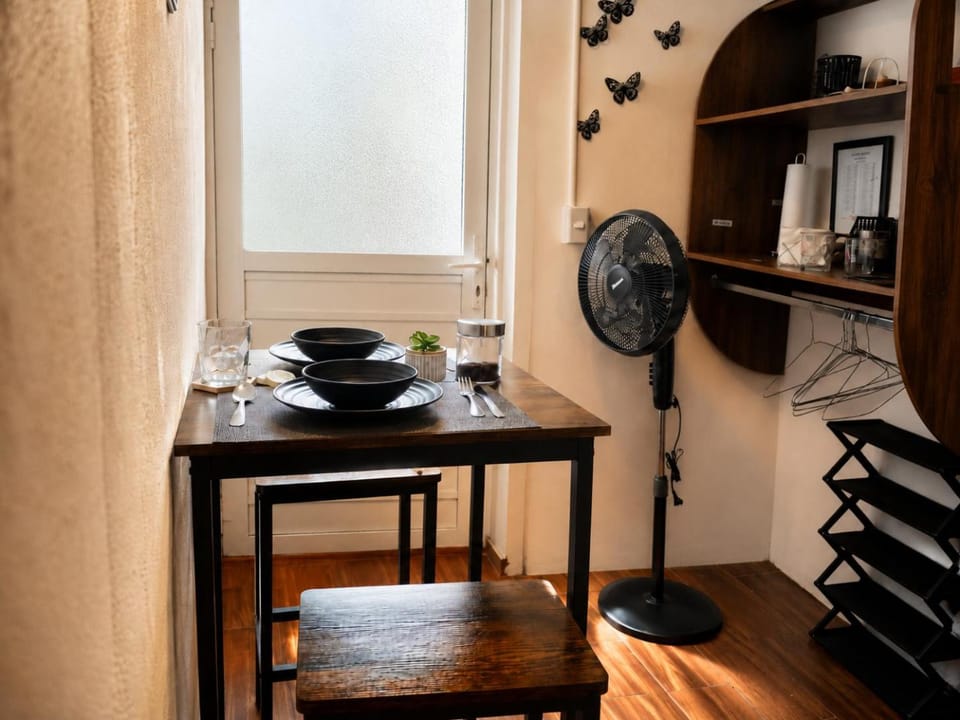 Seating area, Dining area