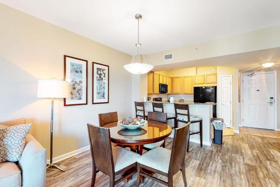 Resort condo with balcony shared pool hot tub gym tennis WiFi and AC House in Destin