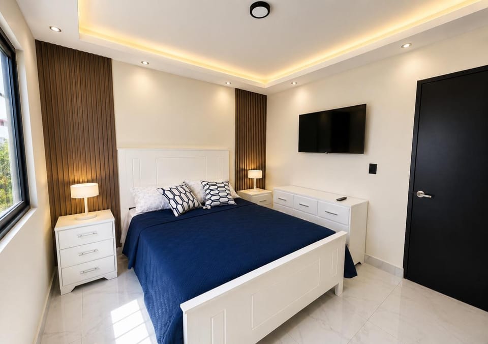 Bed, TV and multimedia, Photo of the whole room, Bedroom