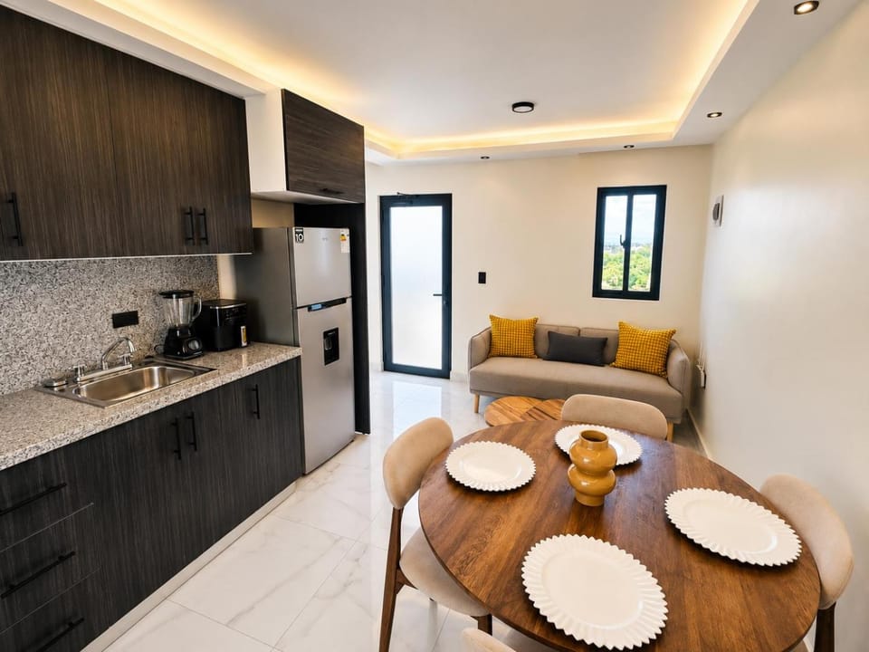 Coffee/tea facilities, Living room, Food and drinks, Dining area