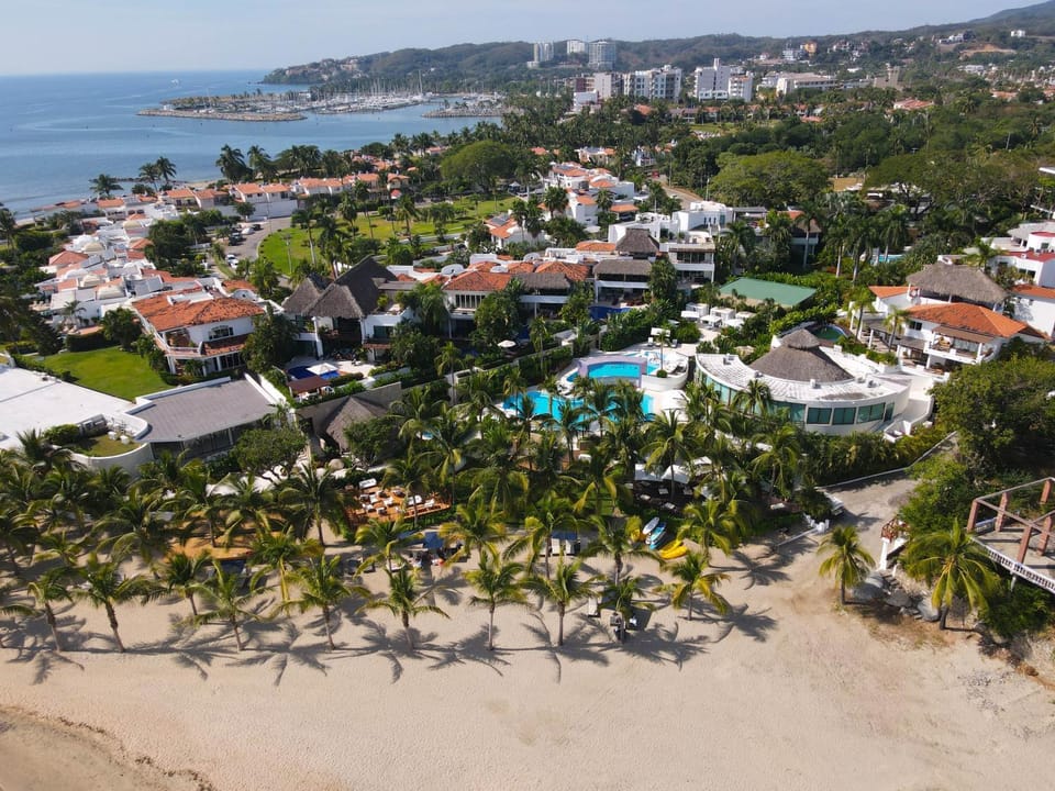 Quiya Beach Residences House in La Cruz de Huanacaxtle