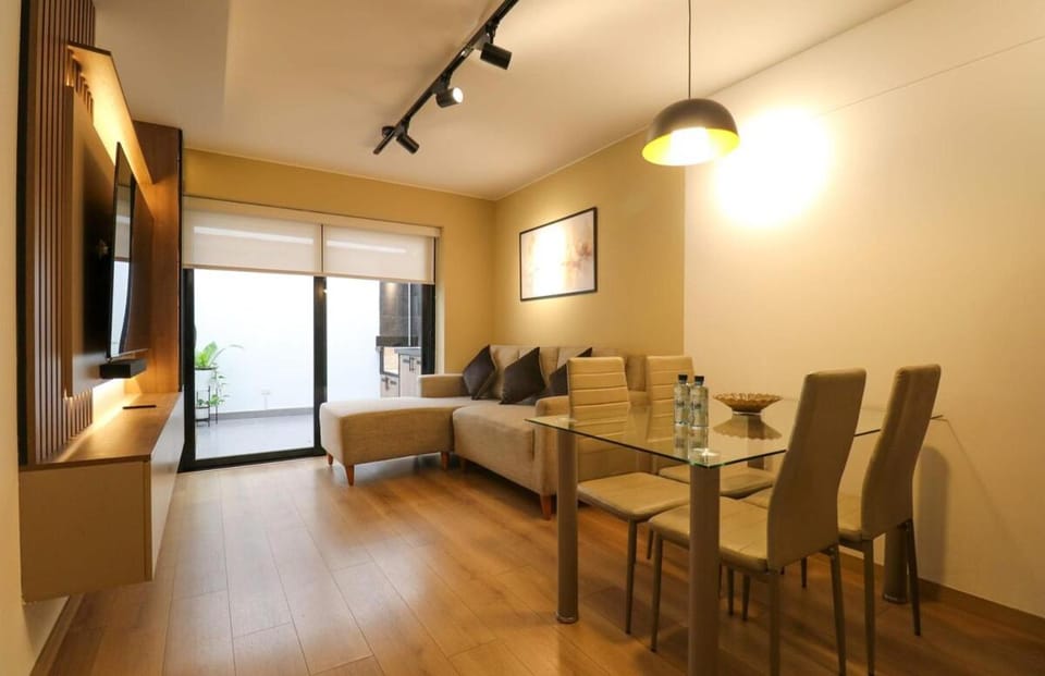 Living room, Dining area