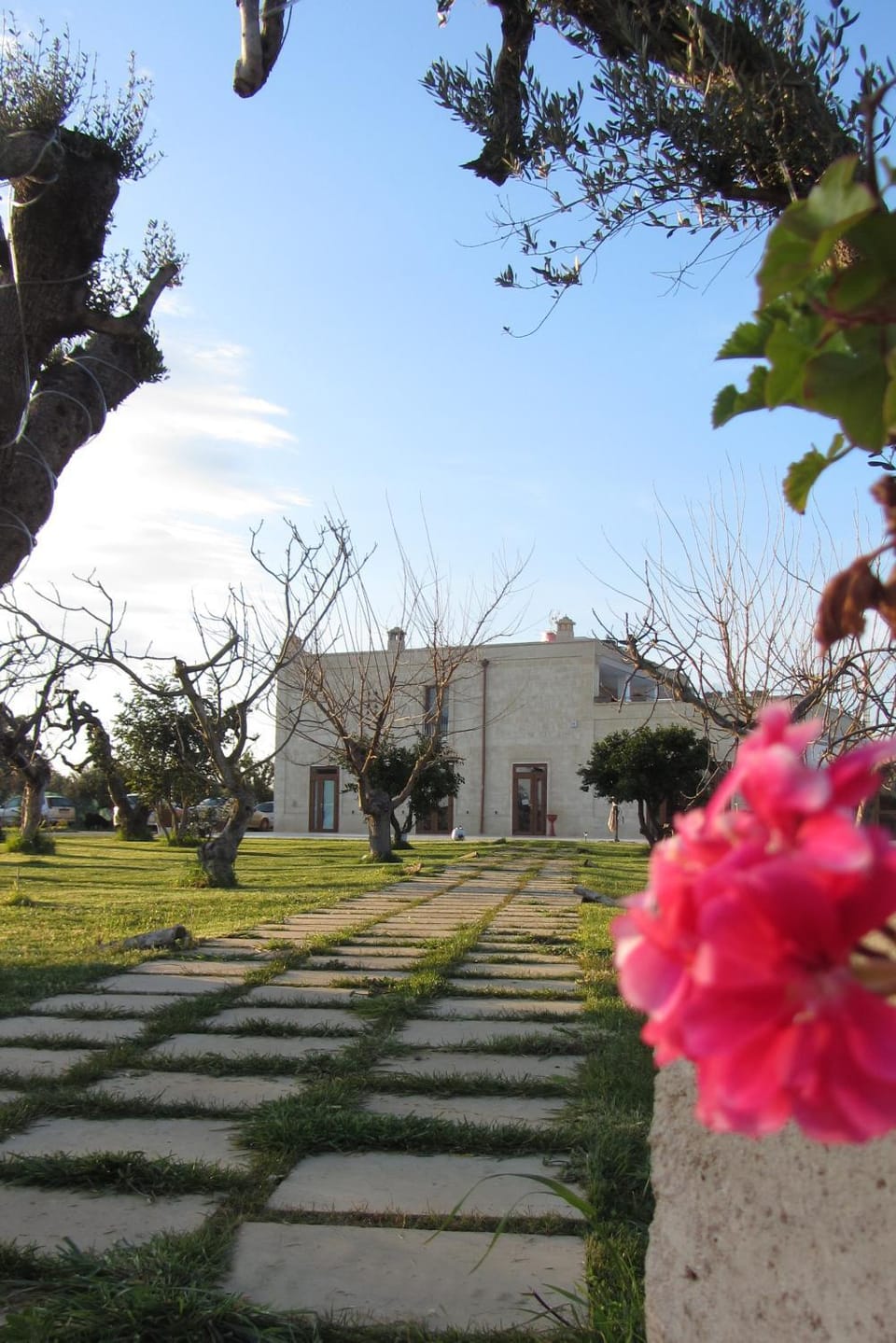 Facade/entrance, Children play ground, Garden, Banquet/Function facilities, Decorative detail, Street view, Entertainment