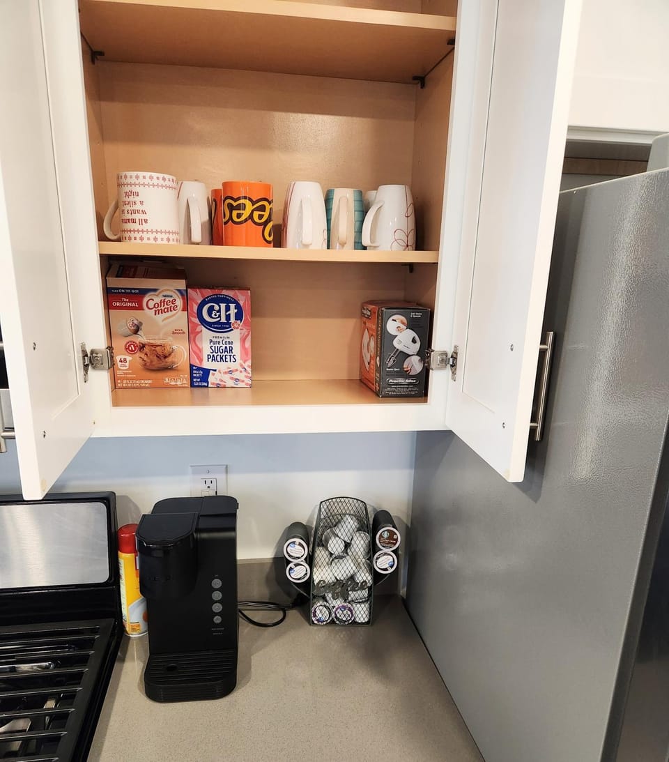 Coffee/tea facilities, Kitchen or kitchenette