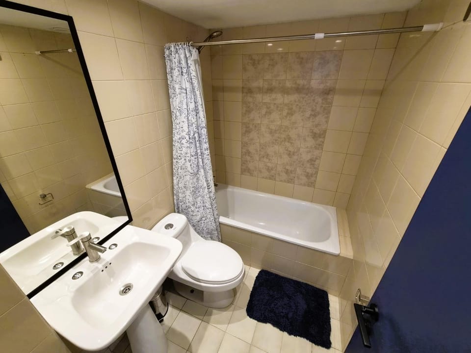Spacious and functional El Golf 3D 2B Terrace Apartment in Providencia