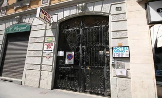 Facade/entrance