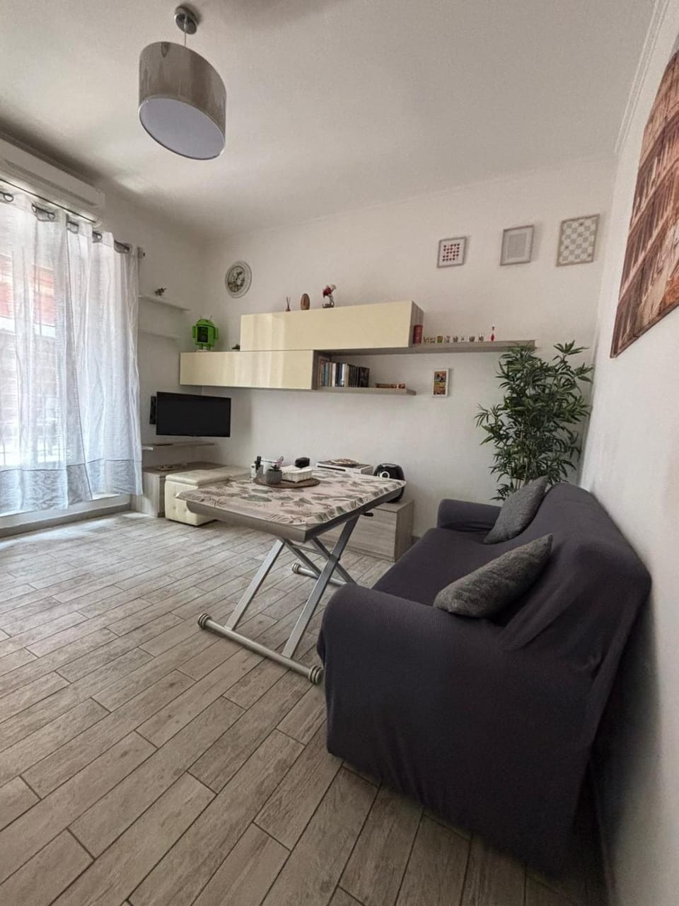 Living room, Seating area, Dining area, stove