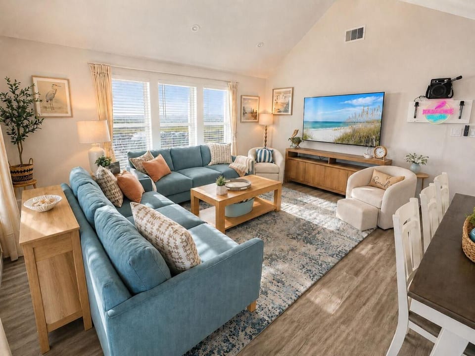 Beachfront Luxe, Ocean Views, Hot tub, Firepit, Sleeps 14 House in Bolivar Peninsula